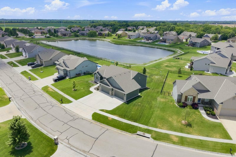 1601 N Blackstone, Wichita, KS 67235