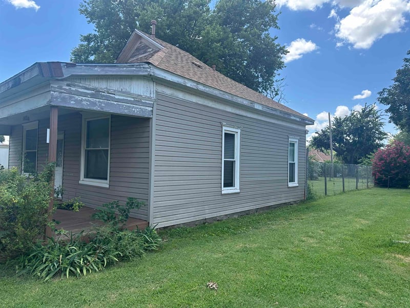 219 Market St, Caldwell, KS 67022