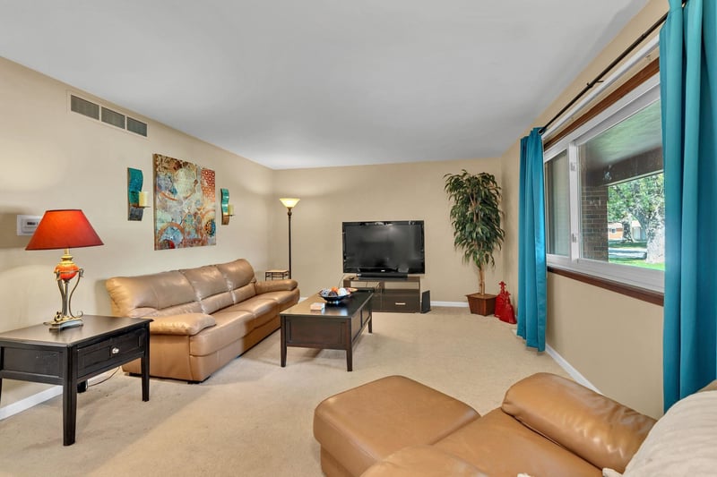8923 11th , Wichita, KS 67212