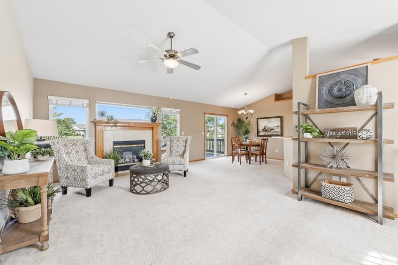 1025 Glenmoor St, Wichita, KS 67207