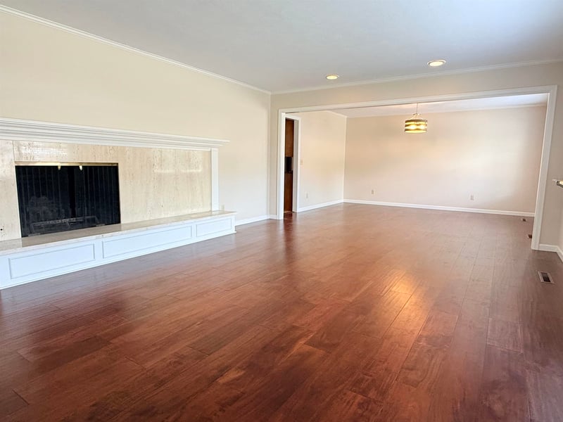 312 Willow Rd, Hillsboro, KS 67063