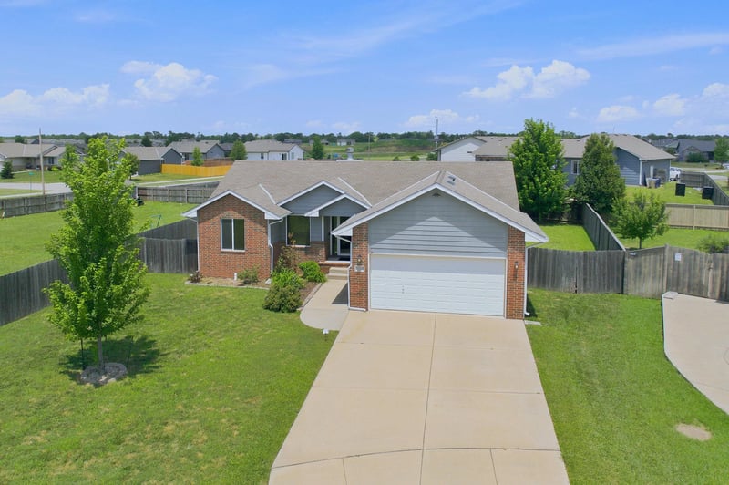 2102 Lotus , Andover, KS 67002