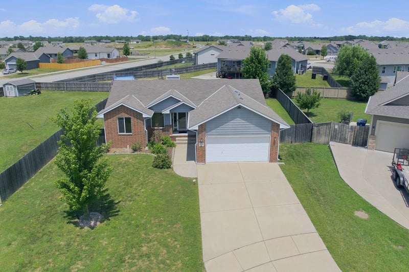 2102 Lotus , Andover, KS 67002