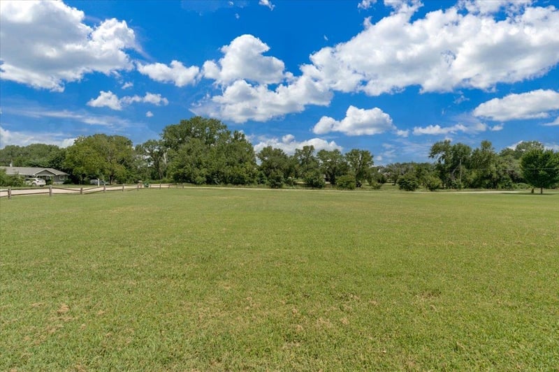 4934 Mission Rd, Derby, KS 67037