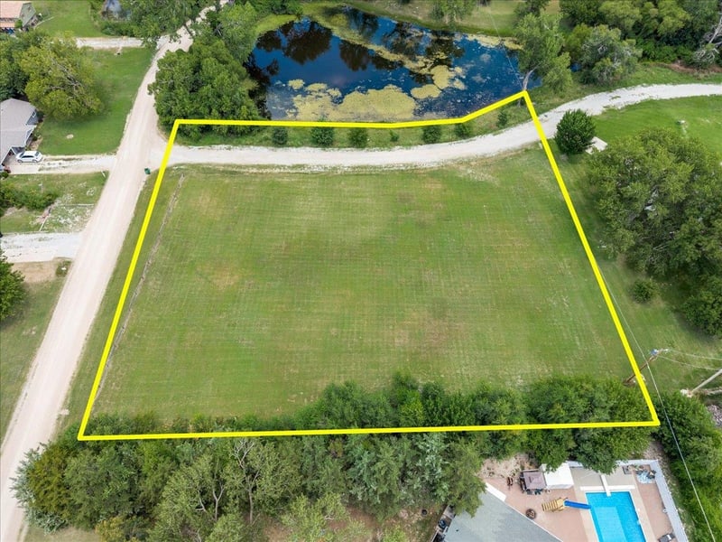 4934 Mission Rd, Derby, KS 67037