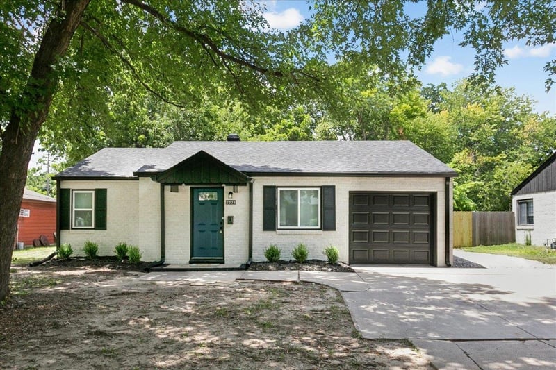 2039 Woodland Ave, Wichita, KS 67203