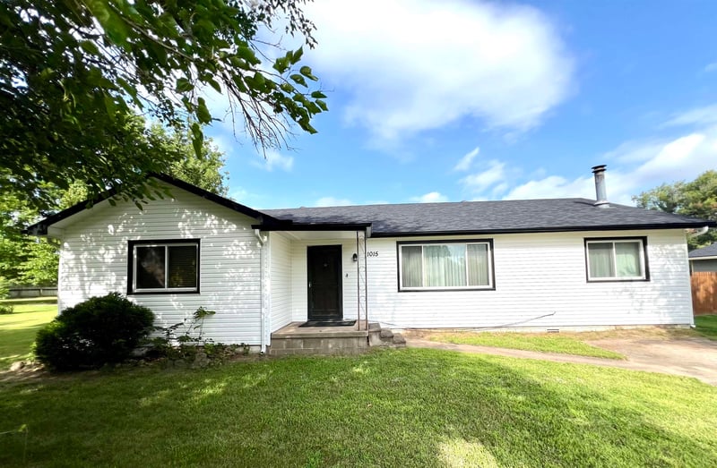 1015 10th , Arkansas City, KS 67005