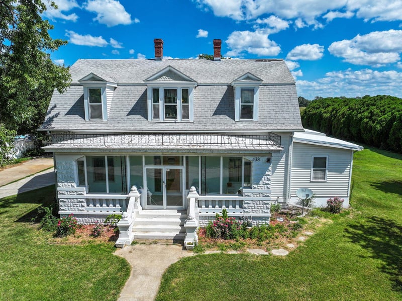 438 Main St, Mount Hope, KS 67108