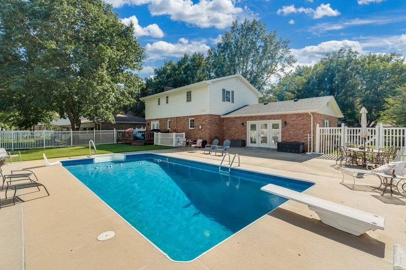 4604 Sequoia St, Hutchinson, KS 67502