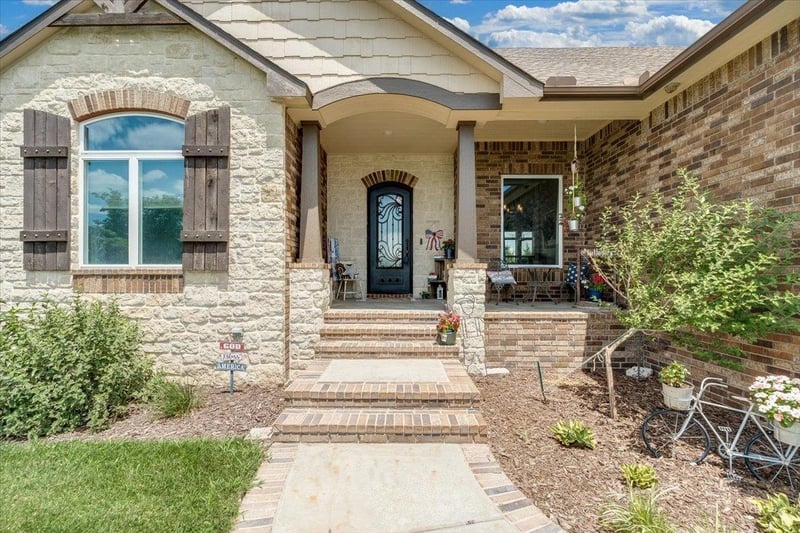 2625 Saratoga Ct, Goddard, KS 67052