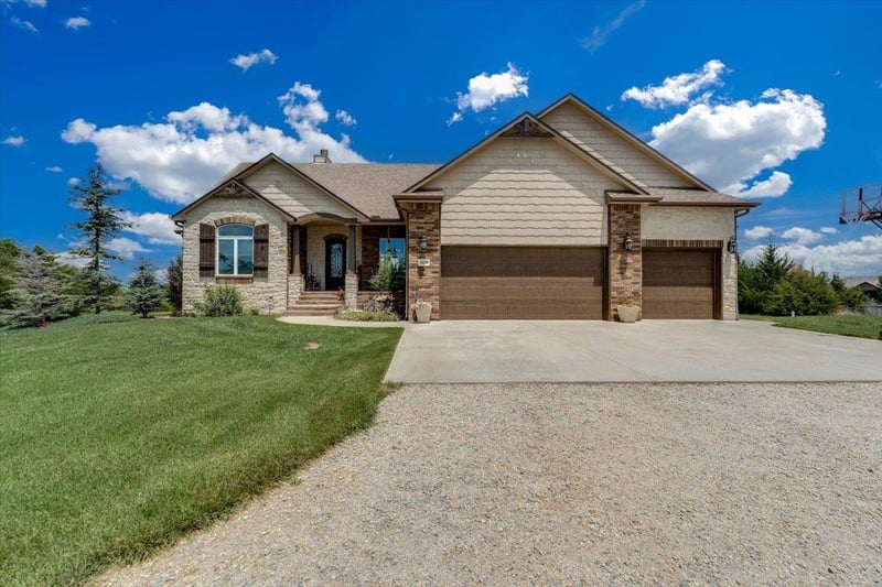 2625 Saratoga Ct, Goddard, KS 67052