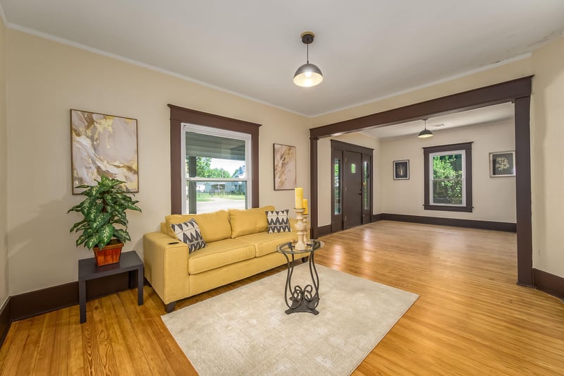 205 Sedgwick St, Wichita, KS 67203-5647