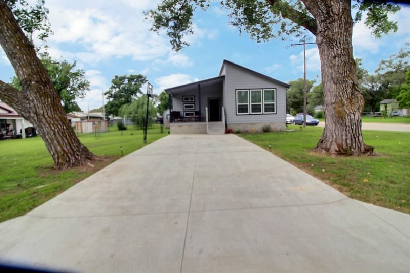 303 Main , Udall, KS 67146