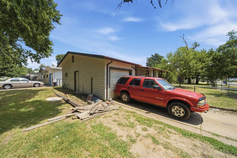 2116 35th , Wichita, KS 67217