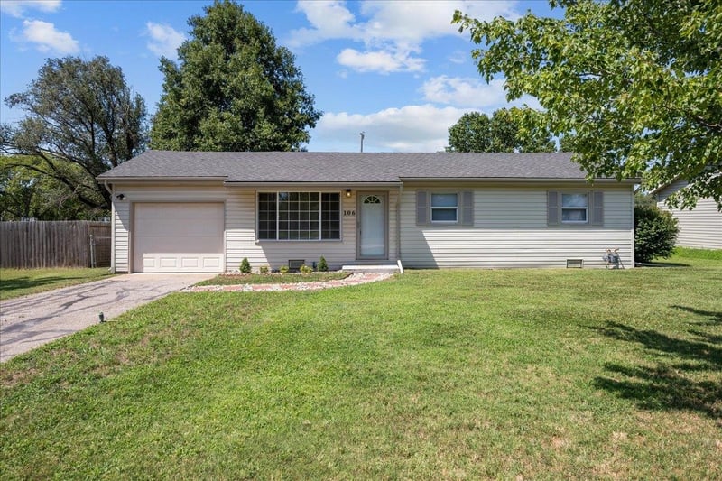 106 Lewis St, Udall, KS 67146