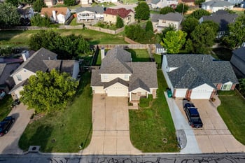 2438 S Cypress St, Wichita, KS 67210-2450