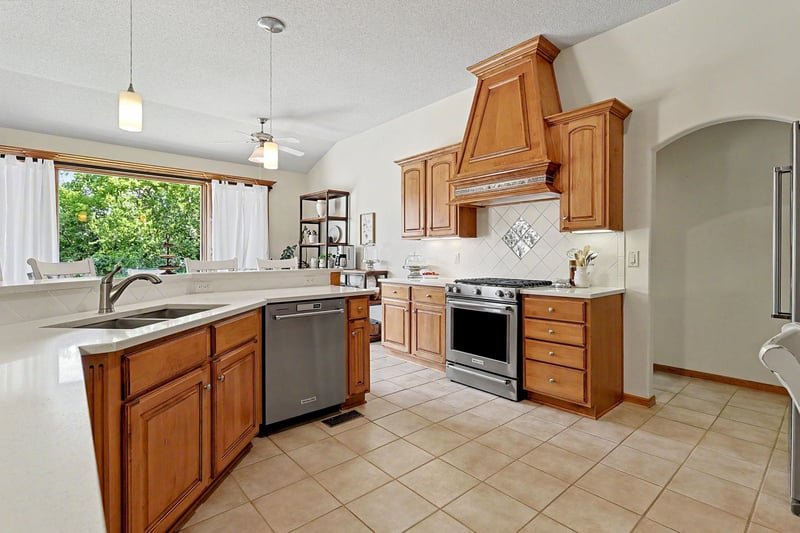 13631 Highland Springs Ct, Wichita, KS 67235