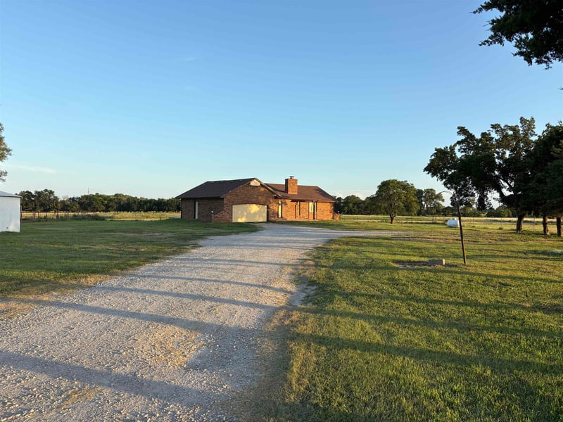 4457 120th St, Augusta, KS 67010
