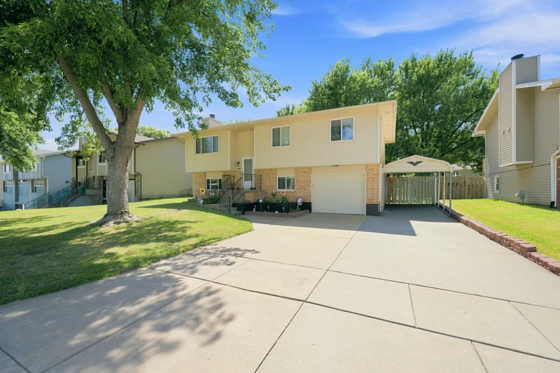 5449 Mead , Wichita, KS 67216