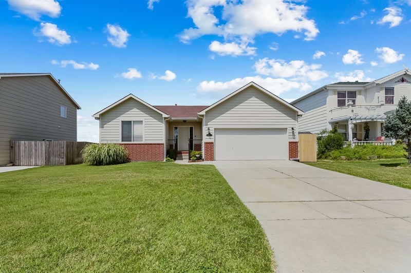 10621 Fawn Grove St, Wichita, KS 67201