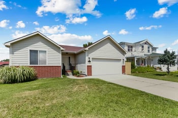 10621 E Fawn Grove St, Wichita, KS 67201