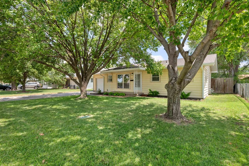 3236 Bonn Ave, Wichita, KS 67217