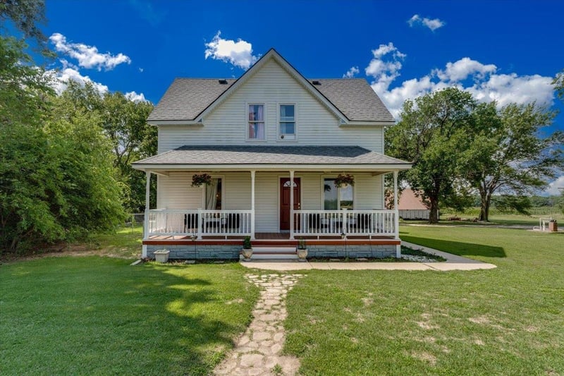 10809 W 95th St S, Clearwater, KS 67026