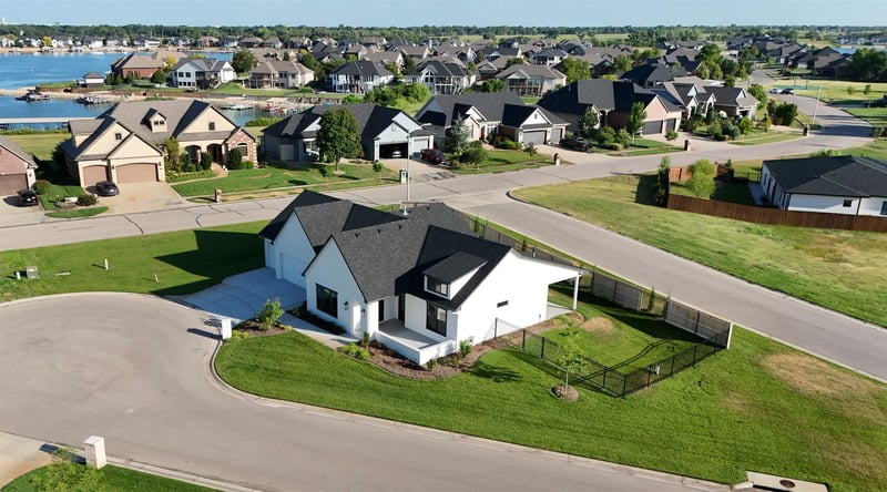 4622 Emerald Bay Cir, Wichita, KS 67205