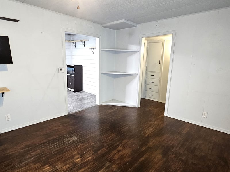 320 Mccabe St, Winfield, KS 67156