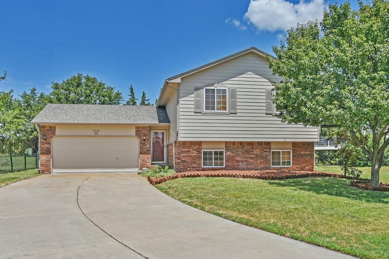 12114 E Laguna, Wichita, KS 67207