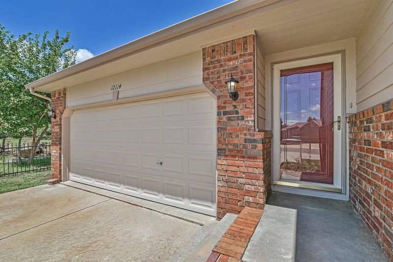 12114 Laguna , Wichita, KS 67207