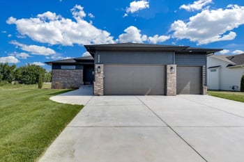 8880 E Bradford St, Wichita, KS 67210