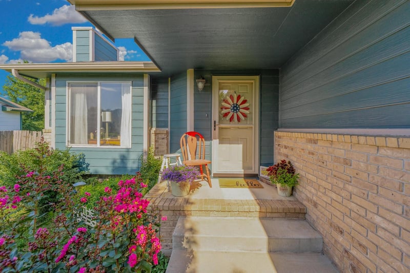 1815 Country Walk, Mulvane, KS 67110