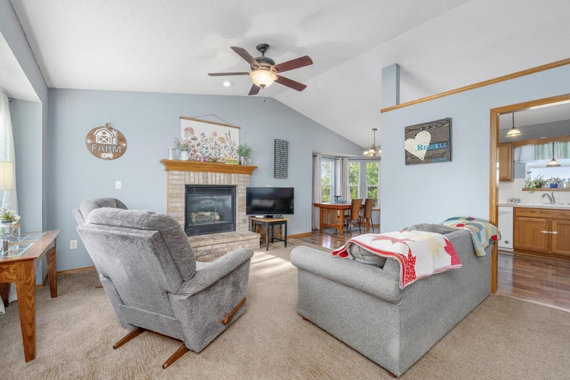 1815 Country Walk, Mulvane, KS 67110