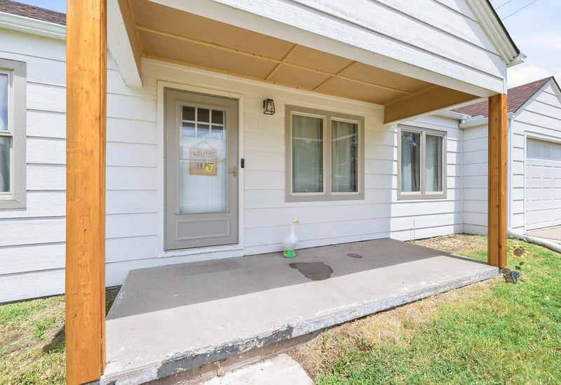 1206 Bobbie , Augusta, KS 67010