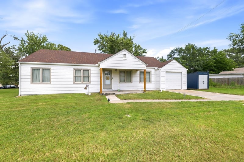 1206 Bobbie , Augusta, KS 67010