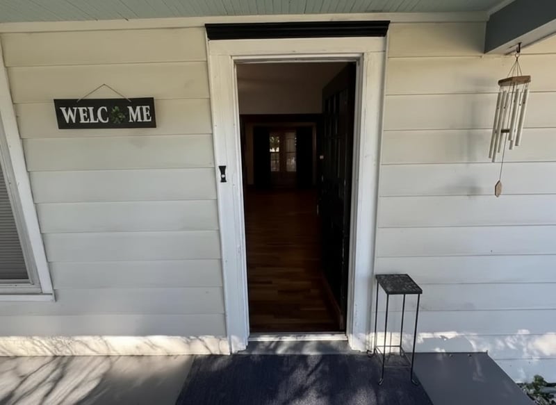633 Poplar , Wichita, KS 67211