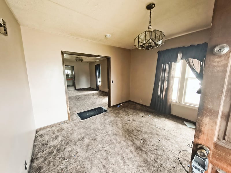 320 Center , Salina, KS 67401