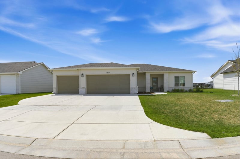 1017 Long Path St, Goddard, KS 67052
