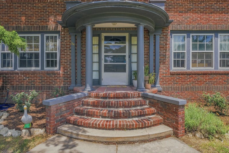 314 2nd St, Newton, KS 67114