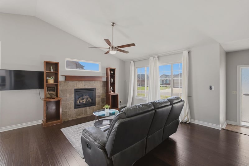 10614 Zimmerly St, Wichita, KS 67207