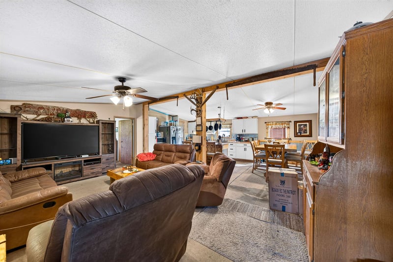 10150 Turkey Creek Rd, Leon, KS 67074