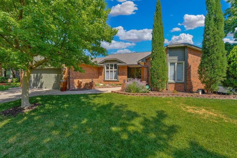 2718 Bentbay Cir, Wichita, KS 67204