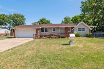 1406 N Lynnhurst Ave, Wichita, KS 67212