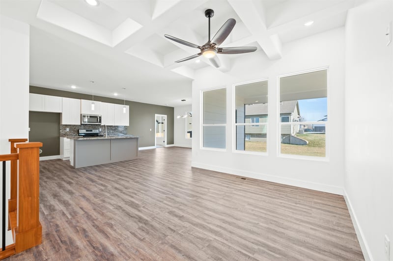 741 E Elmwood St, Park City, KS 67147