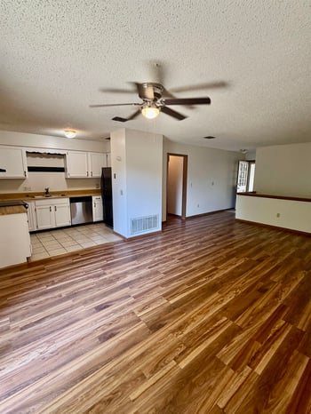 7411 E 18th St, Wichita, KS 67226