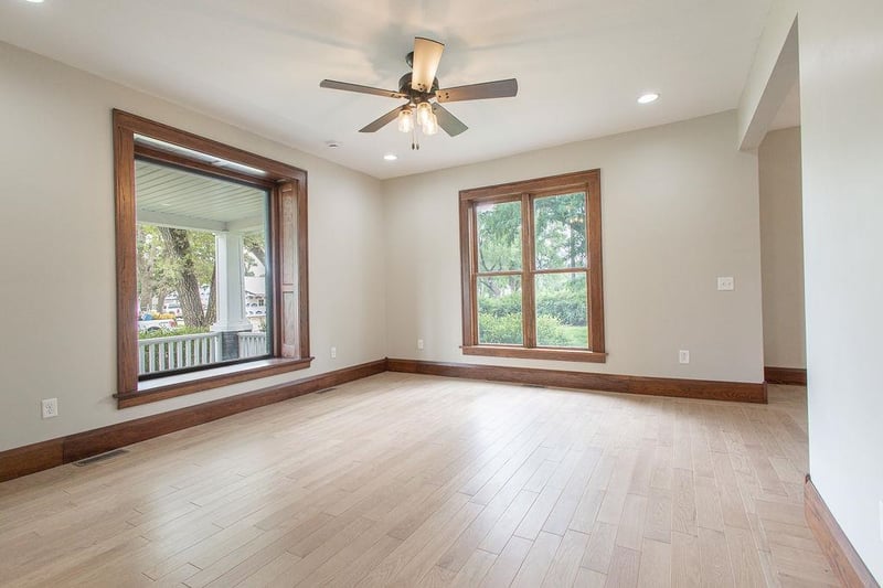 115 Rothsay Ave, Minneapolis, KS 67467
