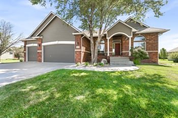 15031 W Shadow Lakes Ct, Wichita, KS 67223