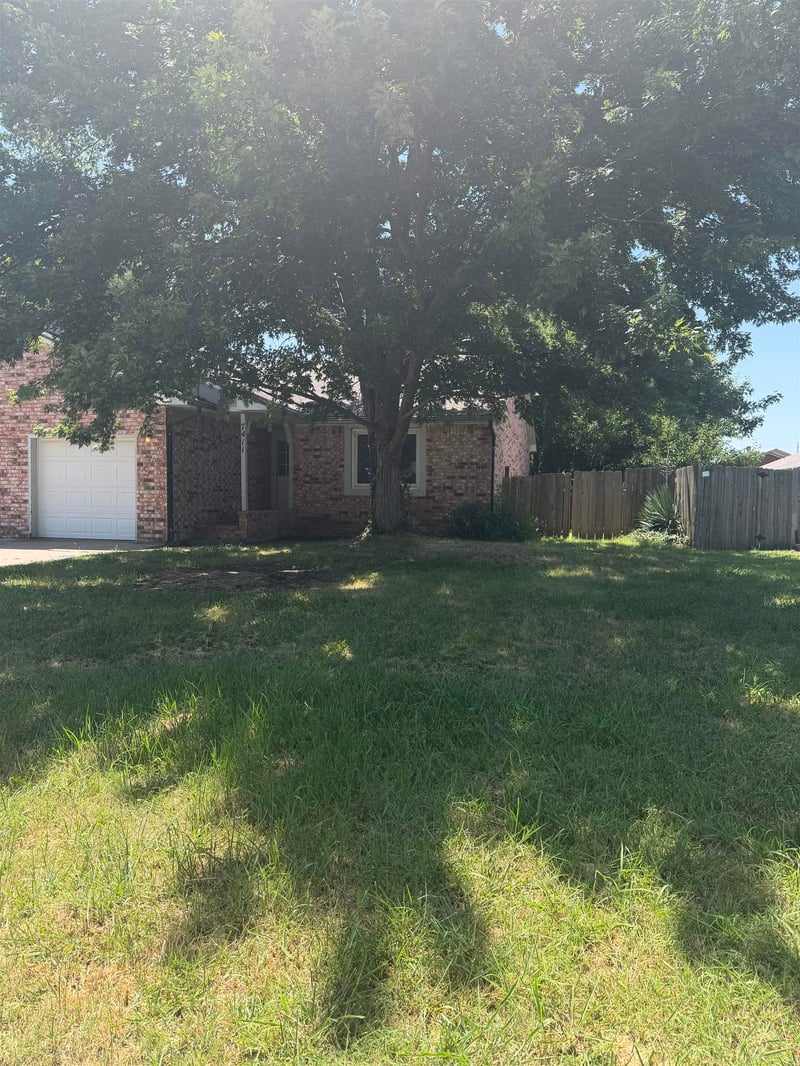 7413 18th St, Wichita, KS 67206