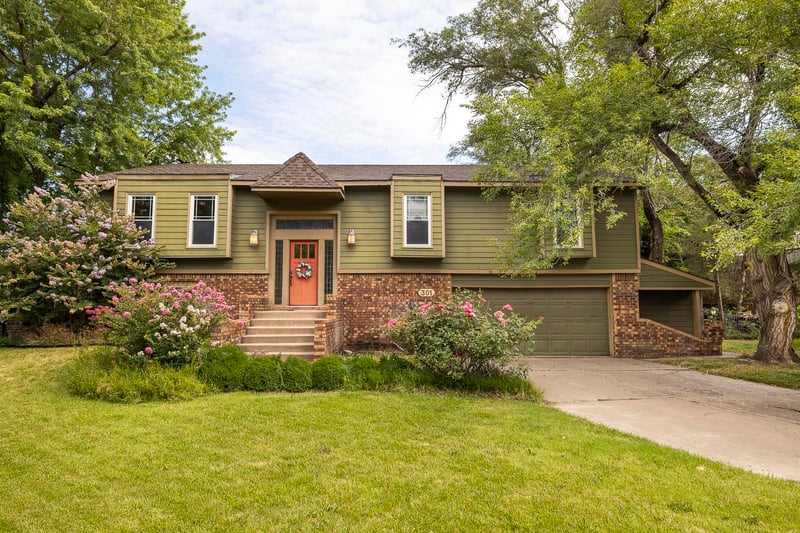 301 S Cardington, Wichita, KS 67209